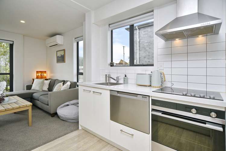 14/14 Buffon Street Waltham_4