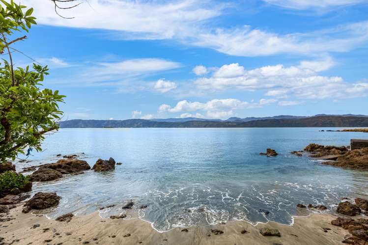 379 Karaka Bay Road Karaka Bays_26
