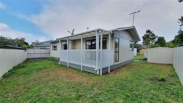 2/28 Newcastle Terrace Mount Albert_1