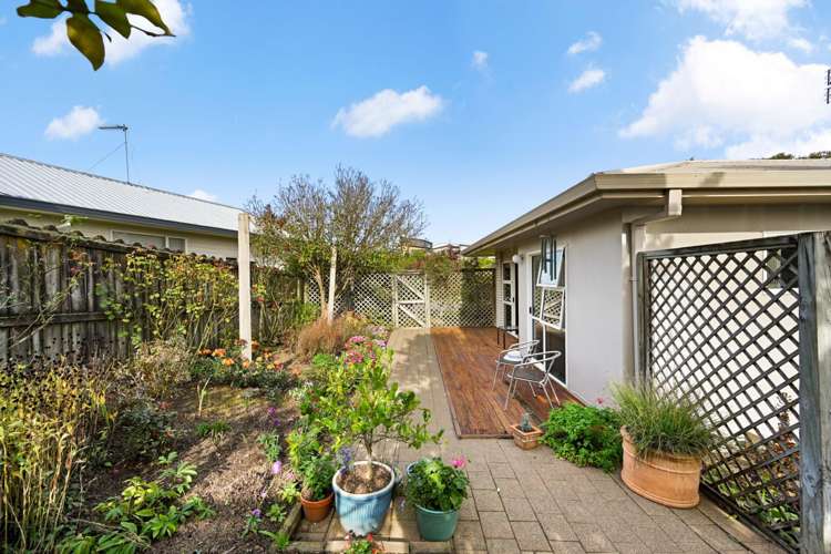 53 Splitt Avenue Glenview_24