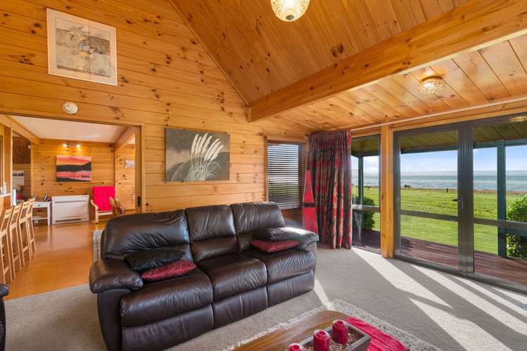 5 Holden Avenue Holdens Bay_8