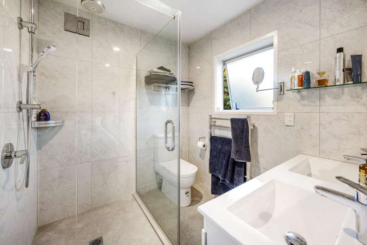 33 Chamari Close Titirangi_21
