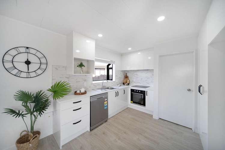 2/230 Finlayson Avenue Clendon Park_5