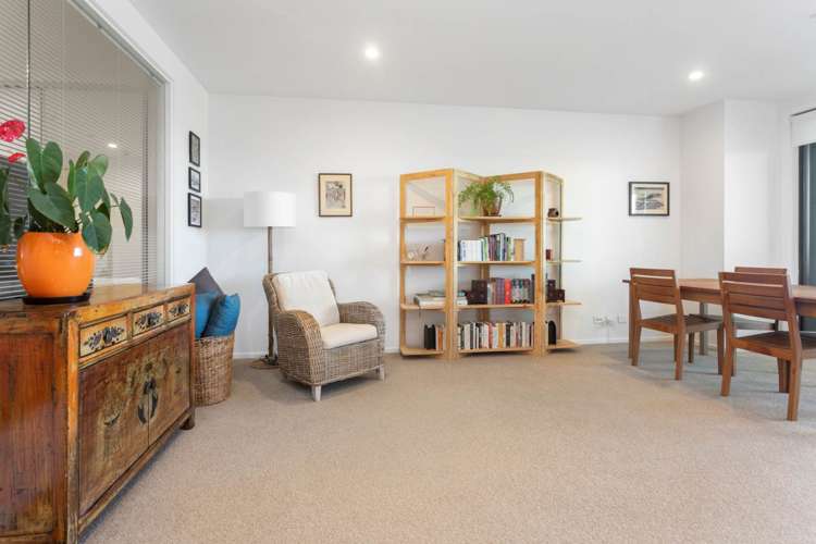 702/6 Waikumete Road Glen Eden_7