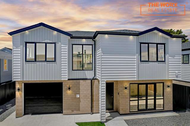 Stunning 5-Bedroom New Build in Weymouth!