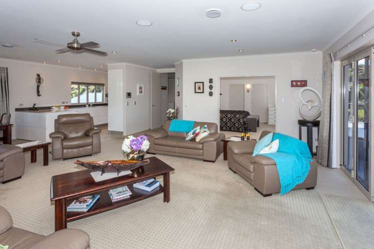 221 Onemana Drive Onemana_14