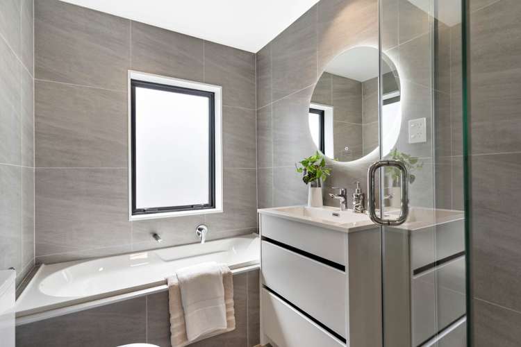 92 Huanui drive Orewa_15