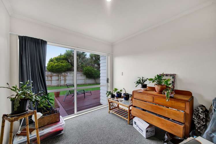 75 Tauhuri Street Manaia_11