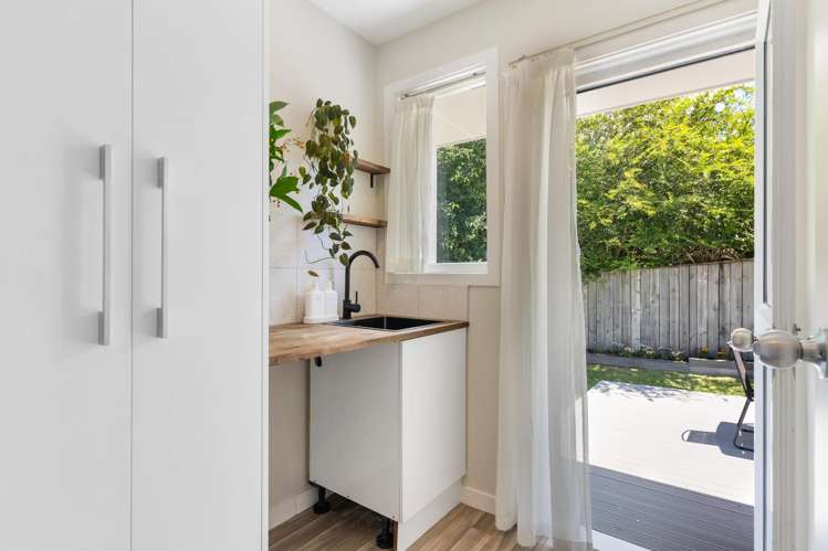 39 Fairclough Road Beach Haven_17