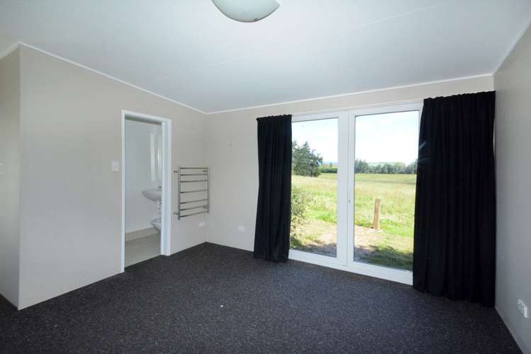 23 Back Road Milton_12