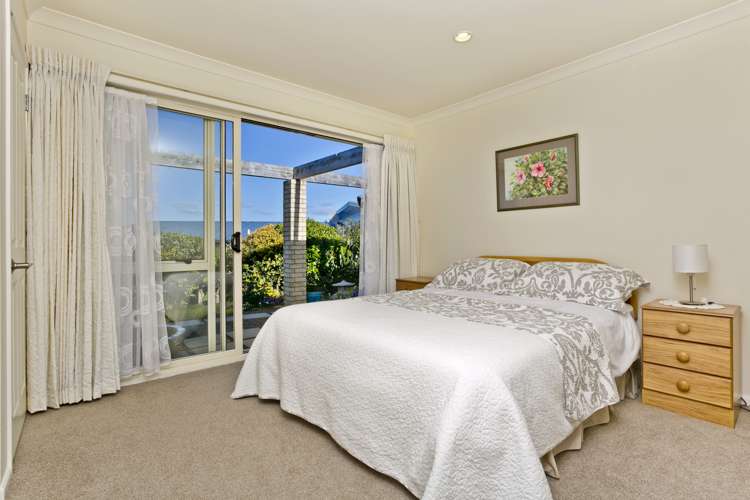 33 Lax Crescent Leigh_14