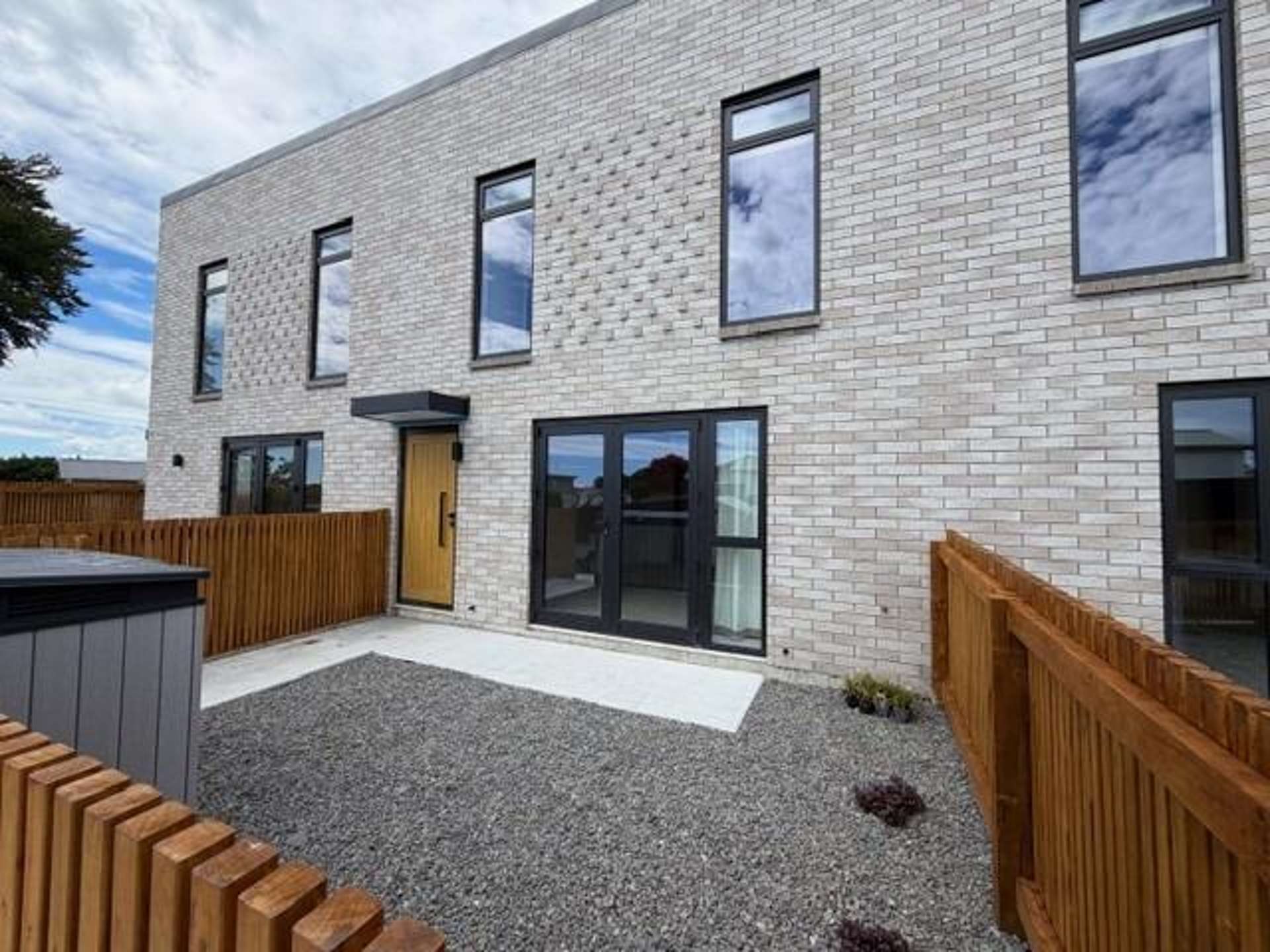 93B Boucher Avenue 11555_0