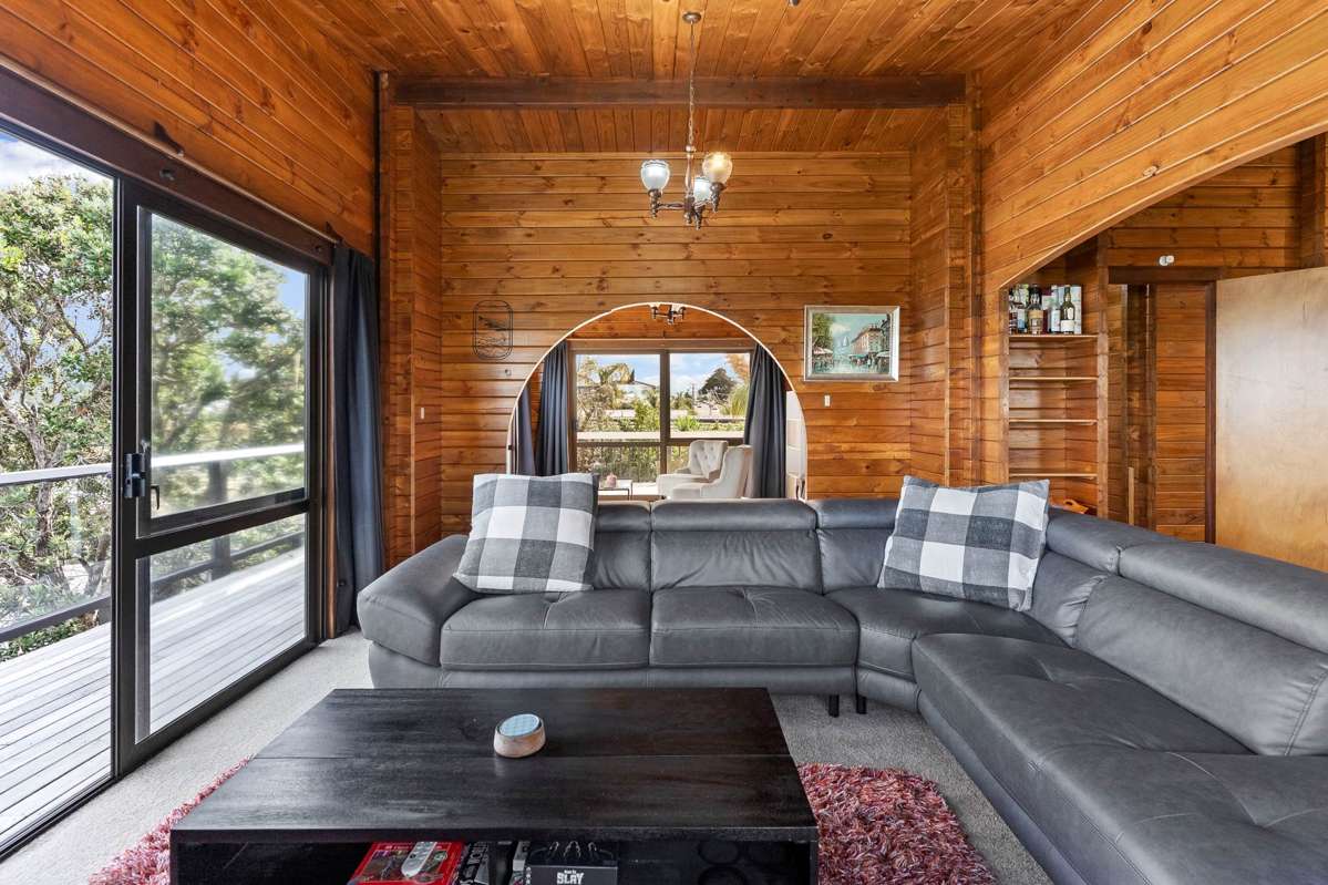 773 Whangaparaoa Road_3