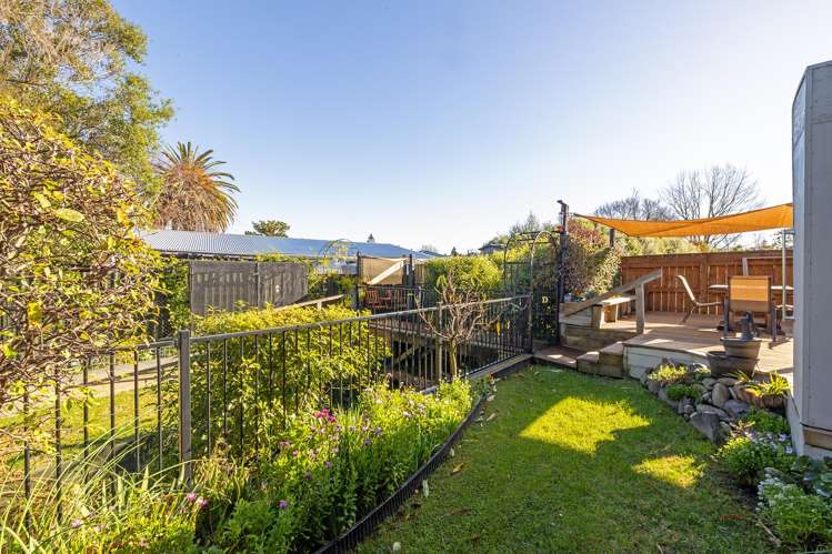 21 Tarata Grove Masterton_19