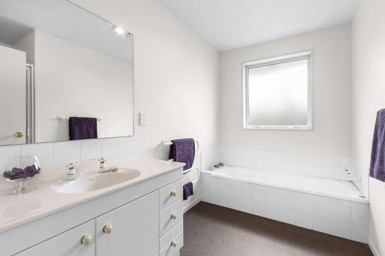 2/18 Woodbury Street Avonhead_9