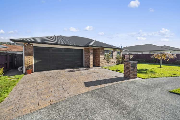 12 Woodland Grove Wainuiomata_1
