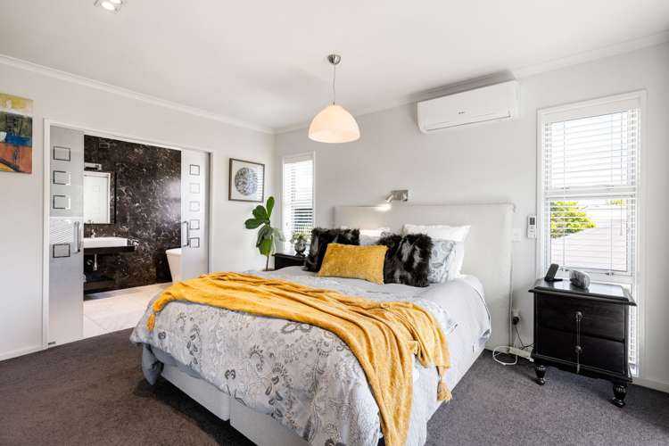 163 Lake Crescent Hamilton Lake_13