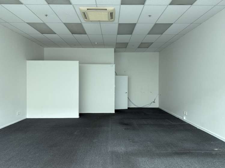 Shop 4/62 - 78 Hurstmere Road Takapuna_1