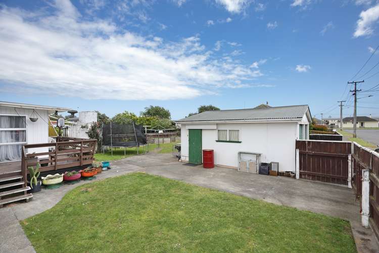 81 Bridge Street Bulls_13