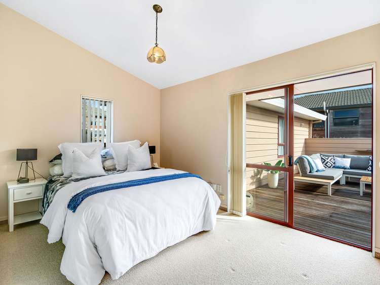 8 Princess Maria Place Massey_12