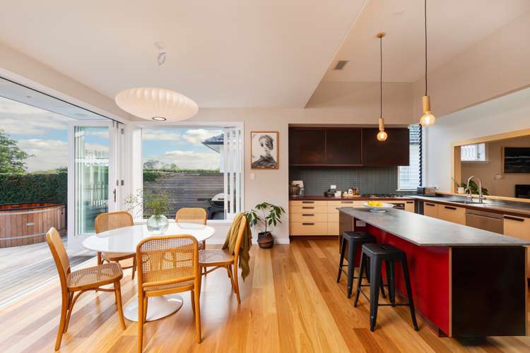 15 Challinor Crescent Mount Albert_7