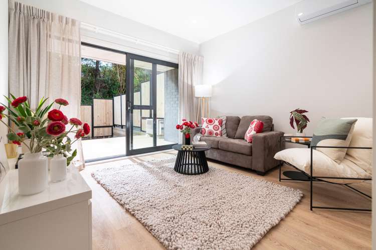 2,5,7,8/61 Madras Street_2