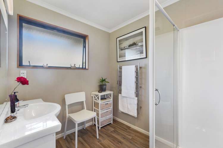 8 Pepper Tree Way The Wood_14