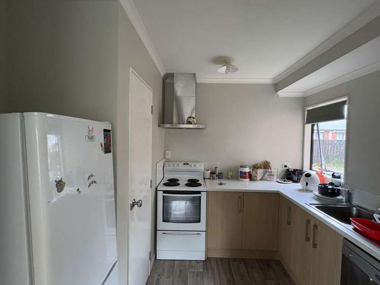 8A Inverness Avenue Hamilton East_3