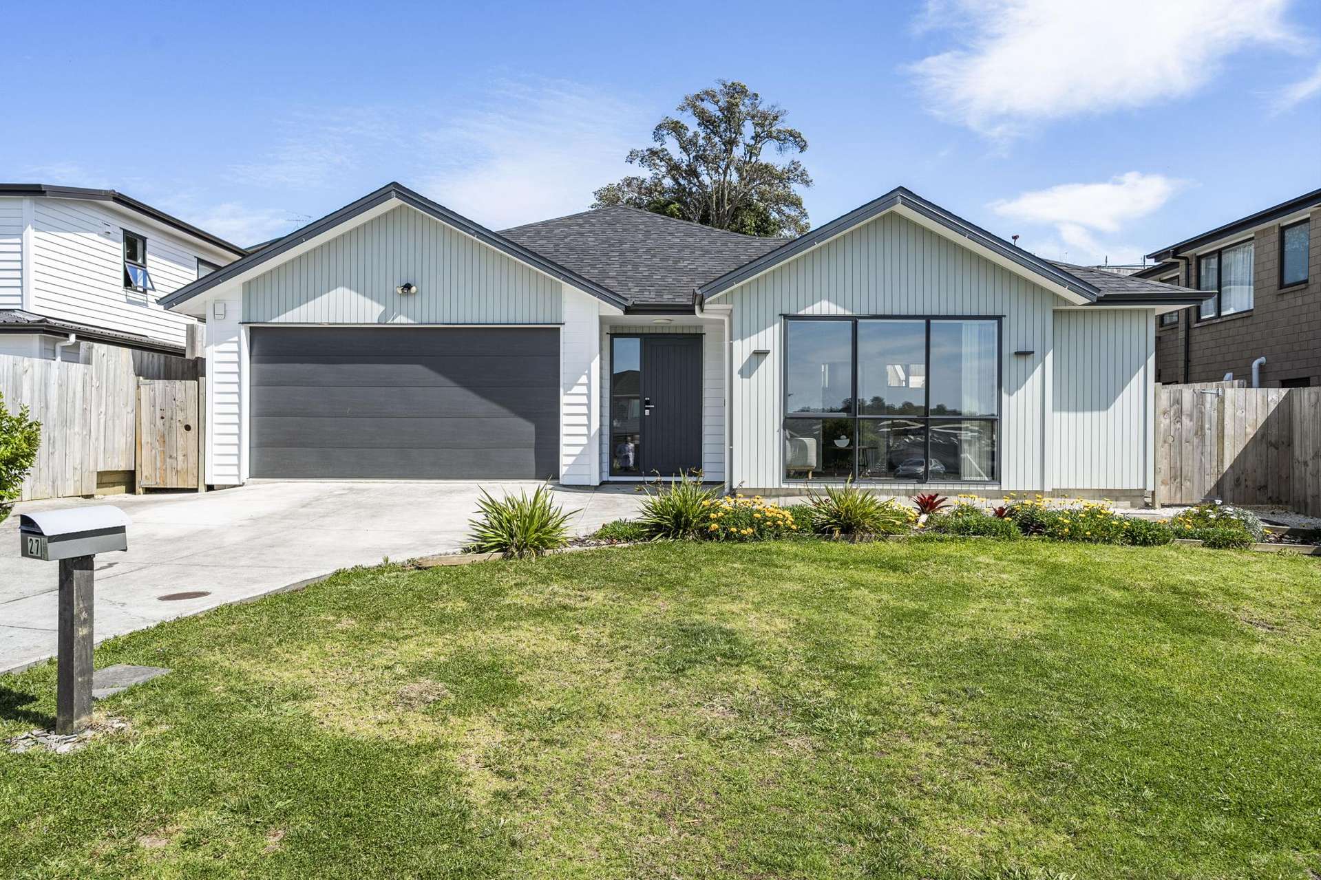27 Surf View Crescent Red Beach_0