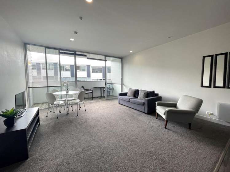 2a/10 Fisher-Point Drive Auckland Central_1