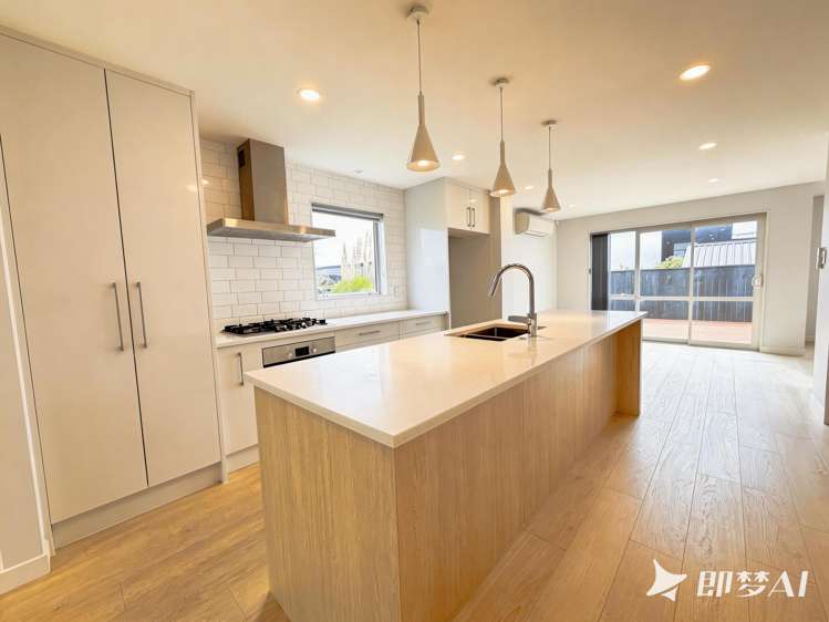 8 Lords Way Silverdale_6