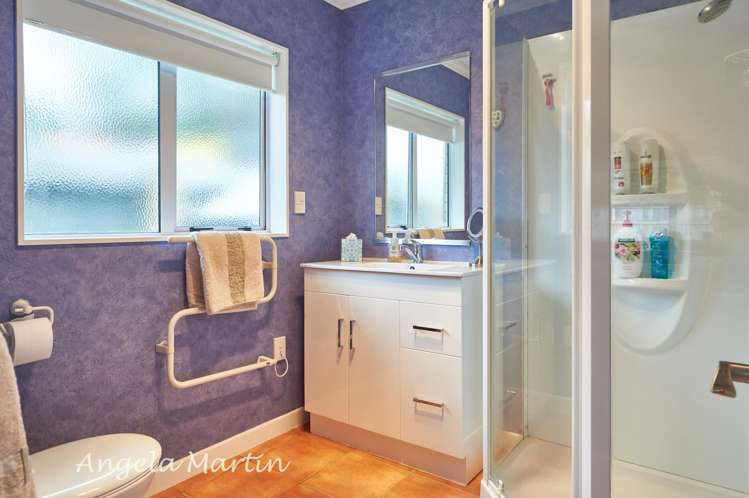 4 Barnes Court Roslyn_12