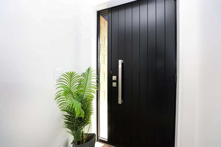 52 Strowan Avenue Elgin_18