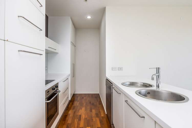 509/2 Beach Road Auckland Central_13