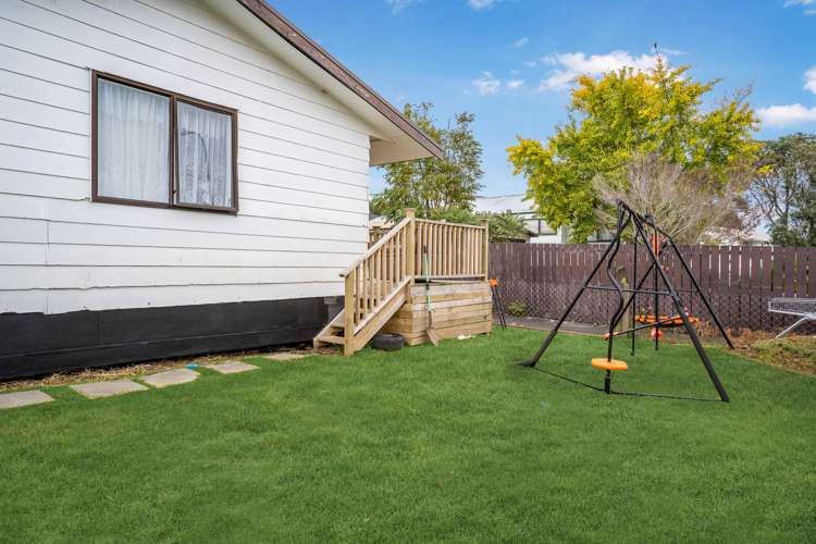 1/7 Maplesden Drive Clendon Park_11