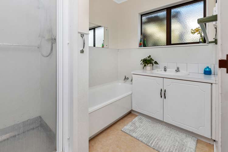 2/60 Mill Road Kensington_13