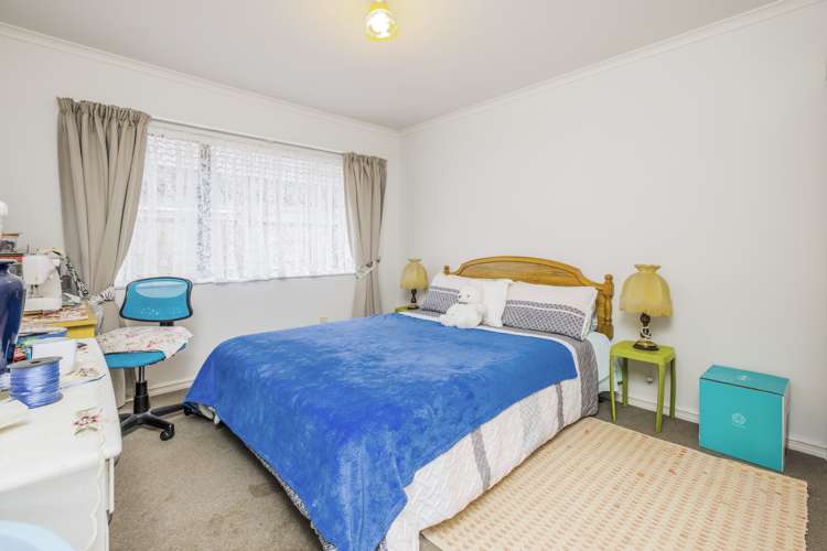 16 Trossach Place Wattle Downs_11