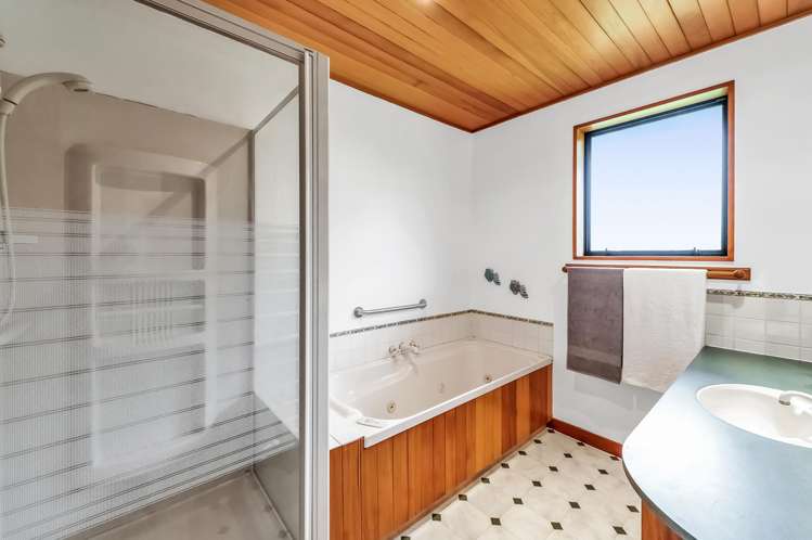 8 Bridge Street Southbridge_18