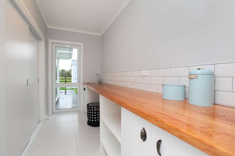 7 Alan Livingston Drive Cambridge_16