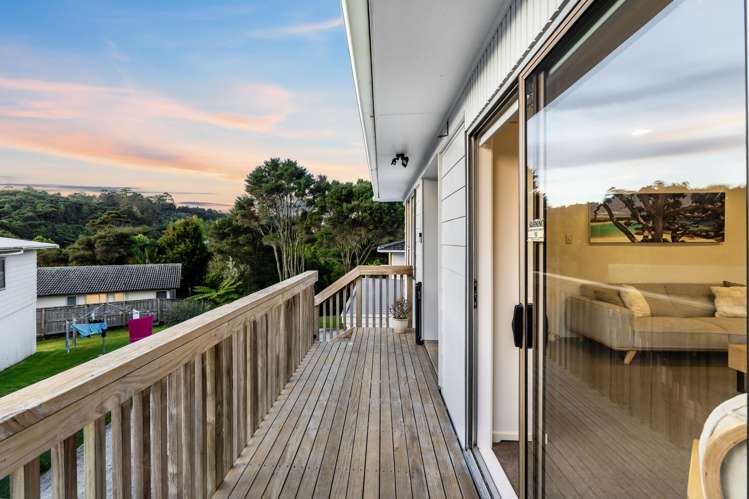 1/26 Glastron Place Bayview_16