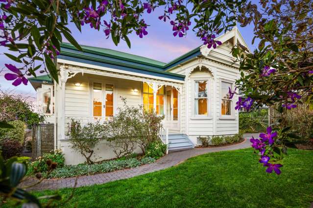 Spectacular Sea Views in DGZ Remuera