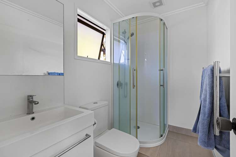 6 Waiwera Road Waiwera_14