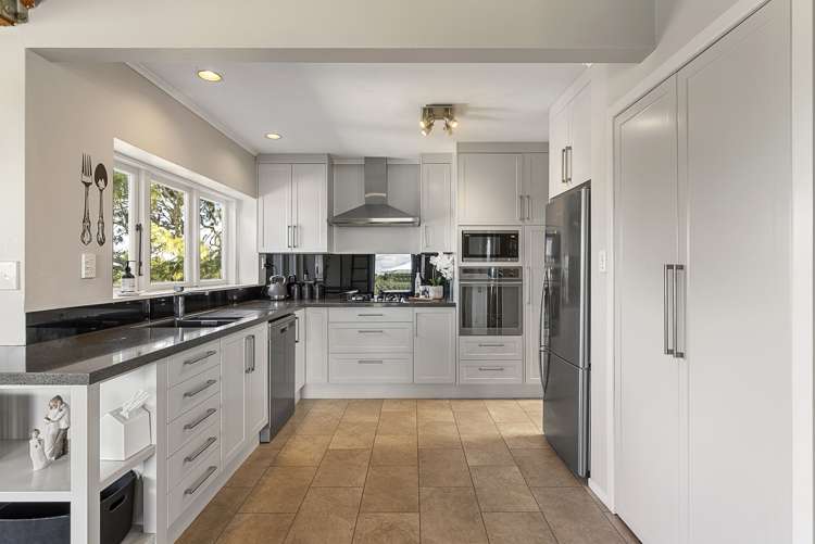 397 Redoubt Road Totara Park_10