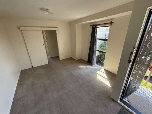 12 Garton Drive Massey_3