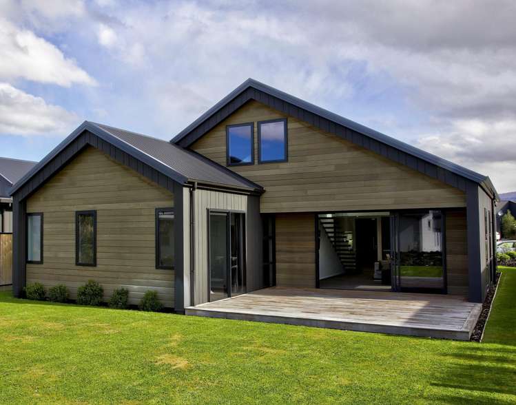 31 Magnum Drive Cromwell_13