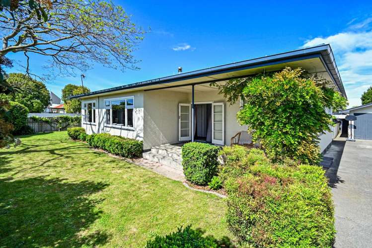 700 Frederick Street West_0