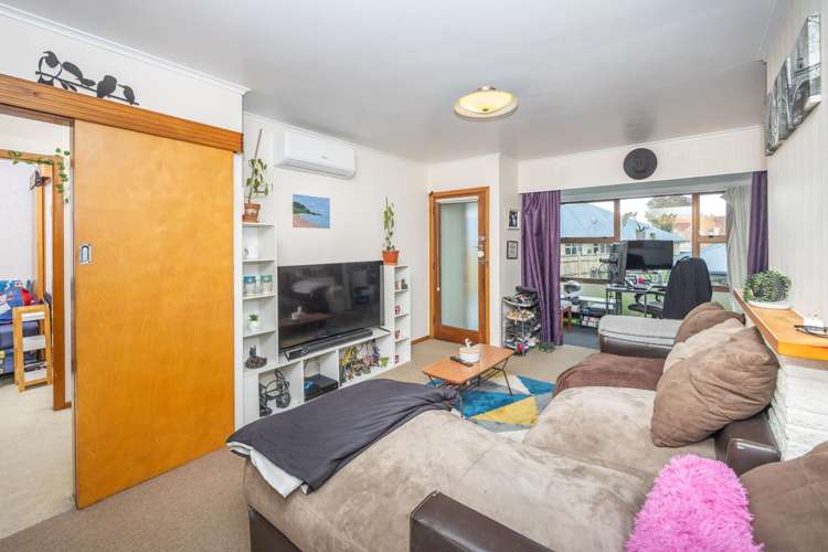 2/243 Teasdale Street_5