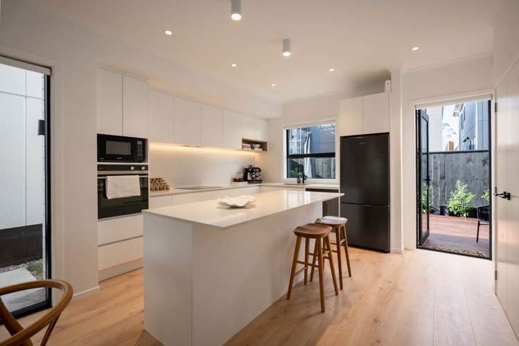 12 Papai Lane Massey_6