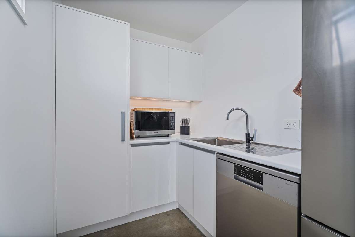 31 Longreach Drive_3