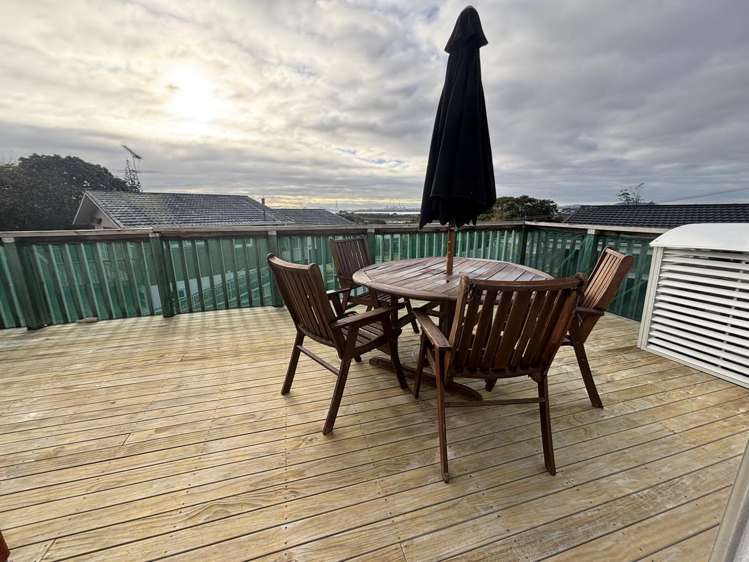 18 Lyndhurst Road Te Atatu South_8